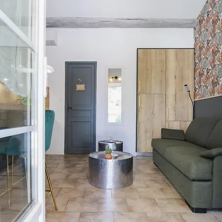 Domaine Manon En Luberon Privatise - 21 Couchages Holiday home Lagnes
